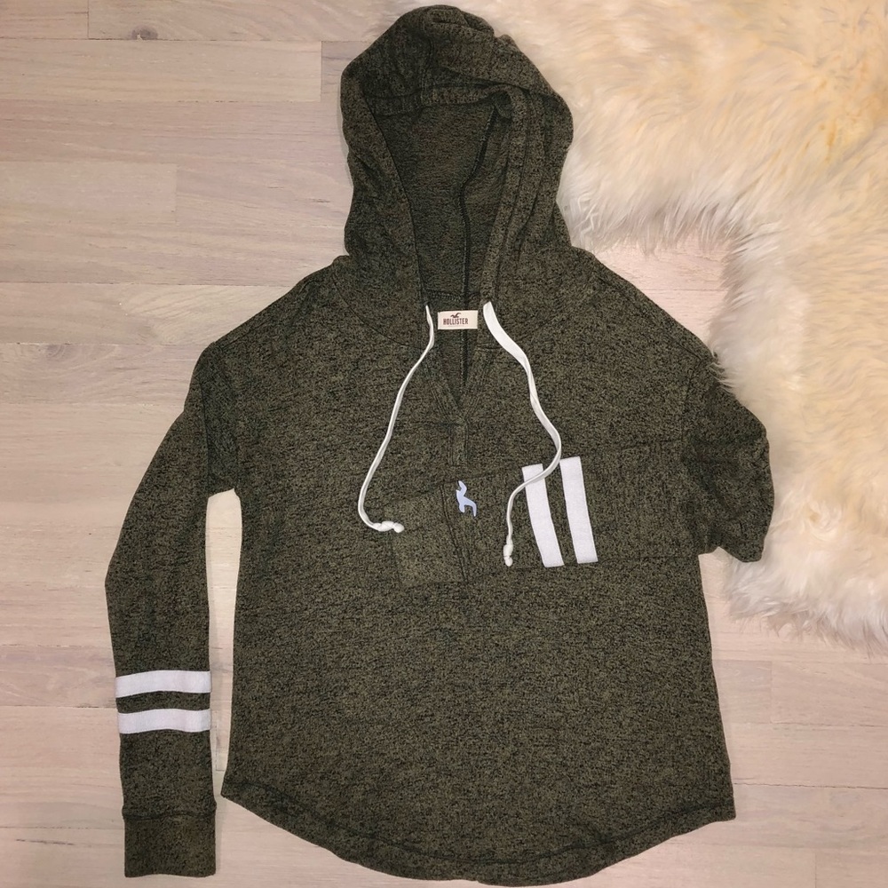 Soft Hollister Hooded Sweater